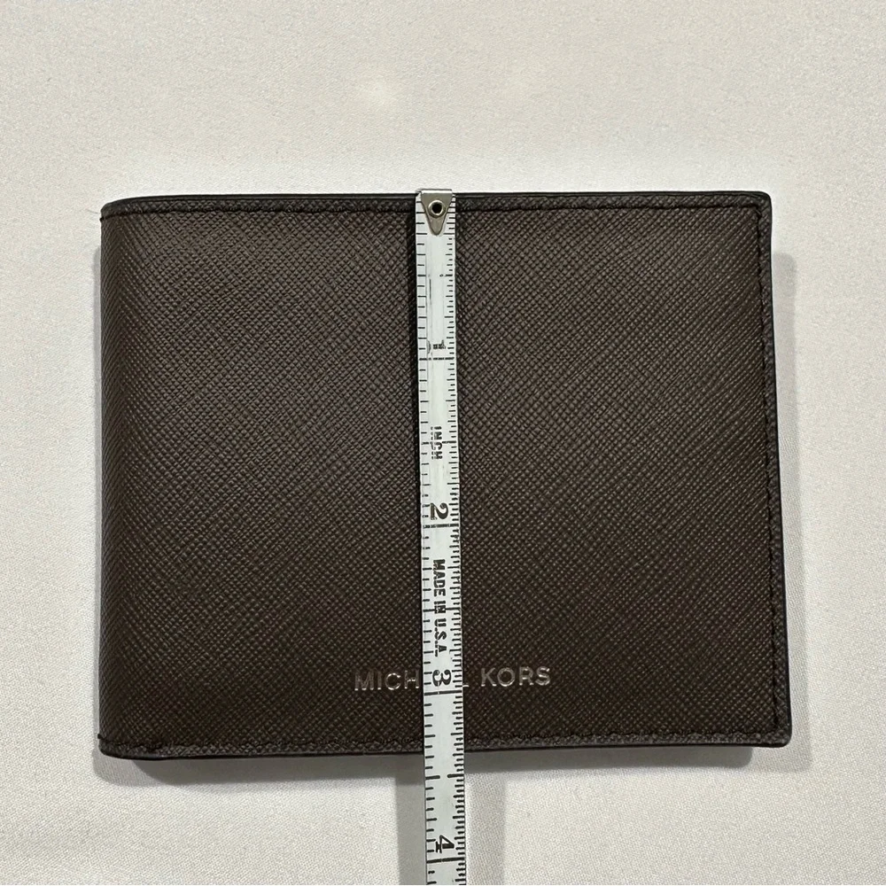 Michael Kors Men’s Brown Andy Slim Billfold Wallet